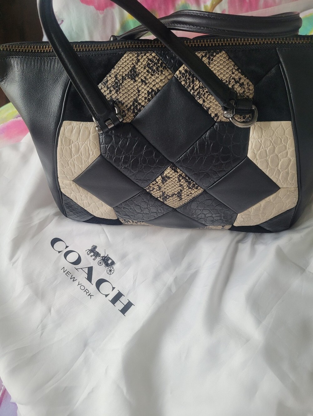 Coach Purse, Vintage. "Canyon Quilt Primrose" In embossed leather - Picture 11 of 16